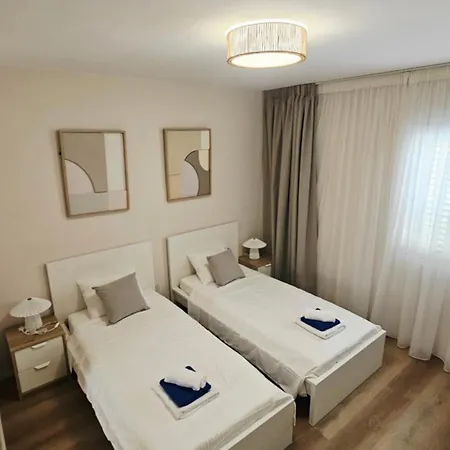 H&o Iris Blue Escape * Paphos